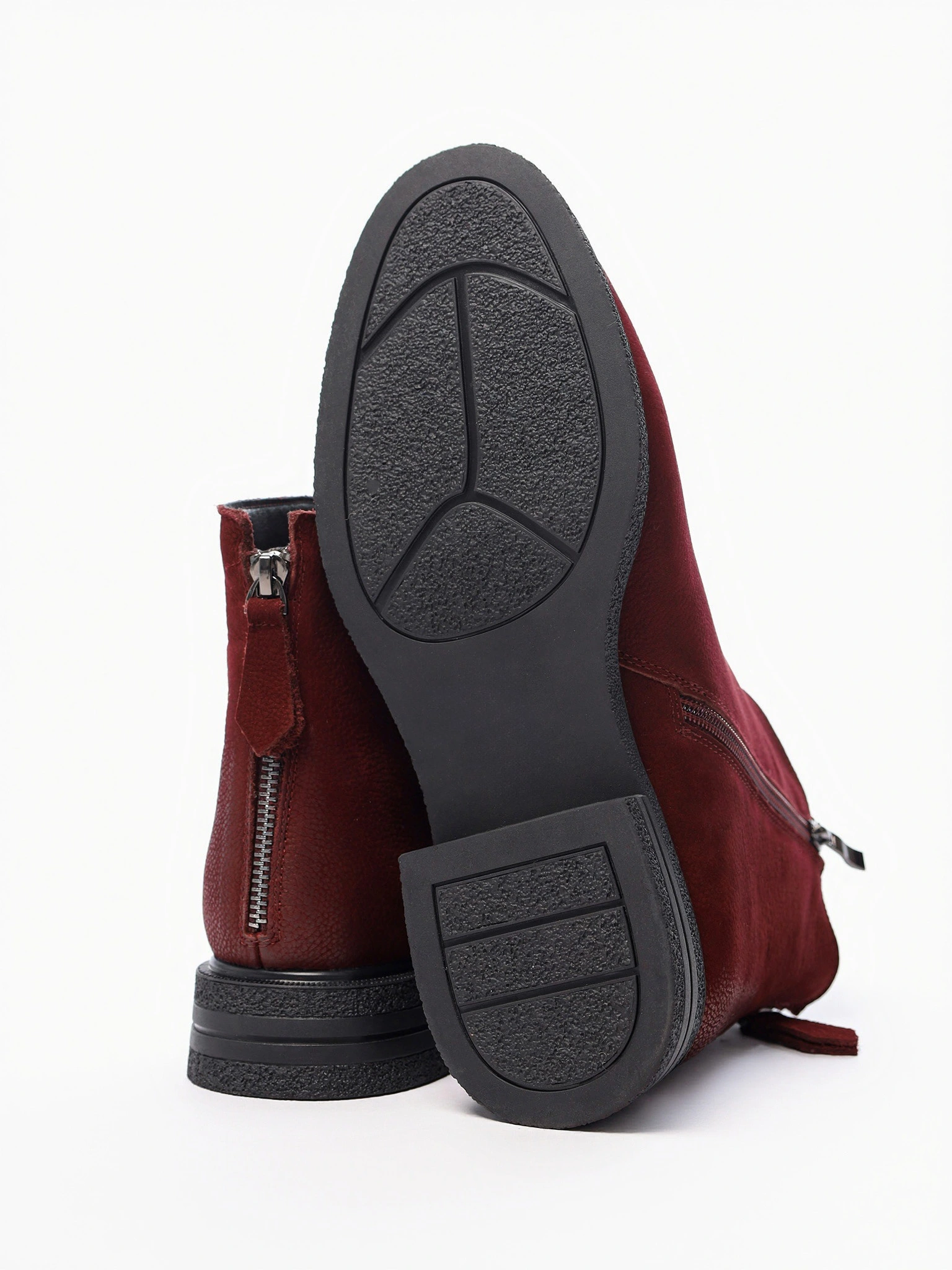 Ботинки бордового цвета с декоративной молнией сзади на низком каблуке